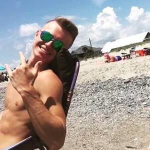 Meet your Posher, Cameron