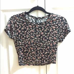 CROPPED FLORAL TOP