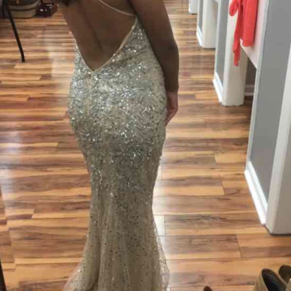 Camille la vie prom dress