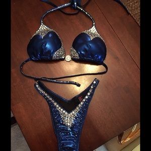 Figure competition suit