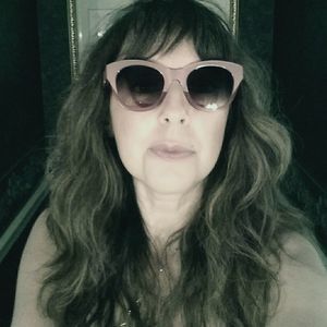 Meet your Posher, Ileana