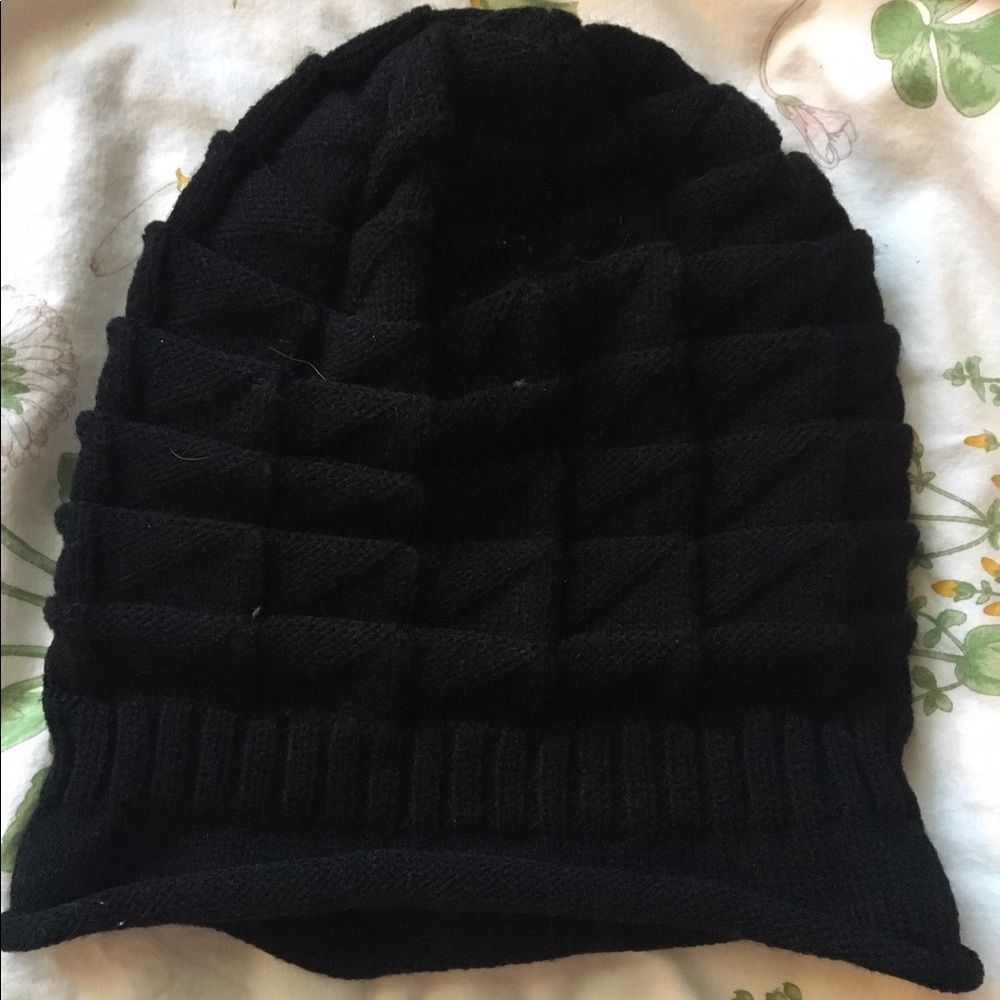 Black beanie