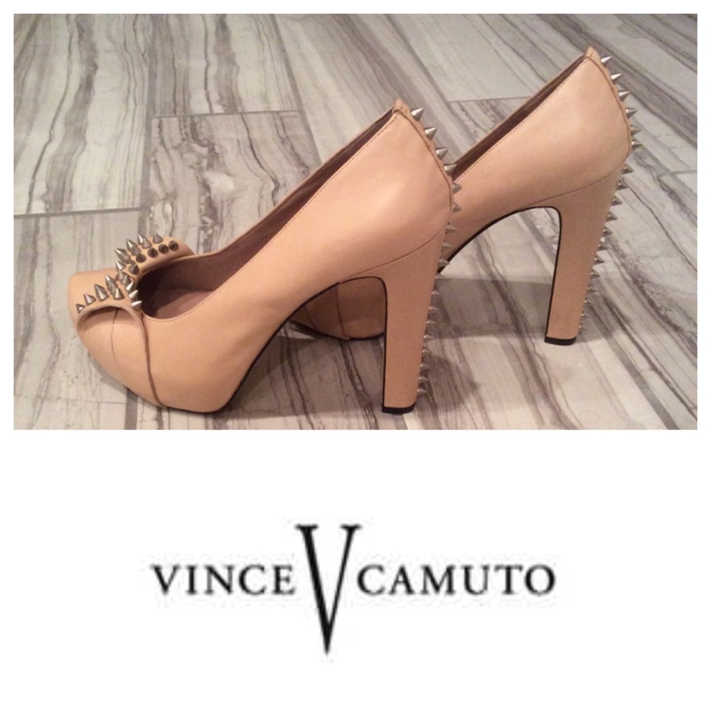 Vince Camuto Sexy Spiked Bow heels like new!!