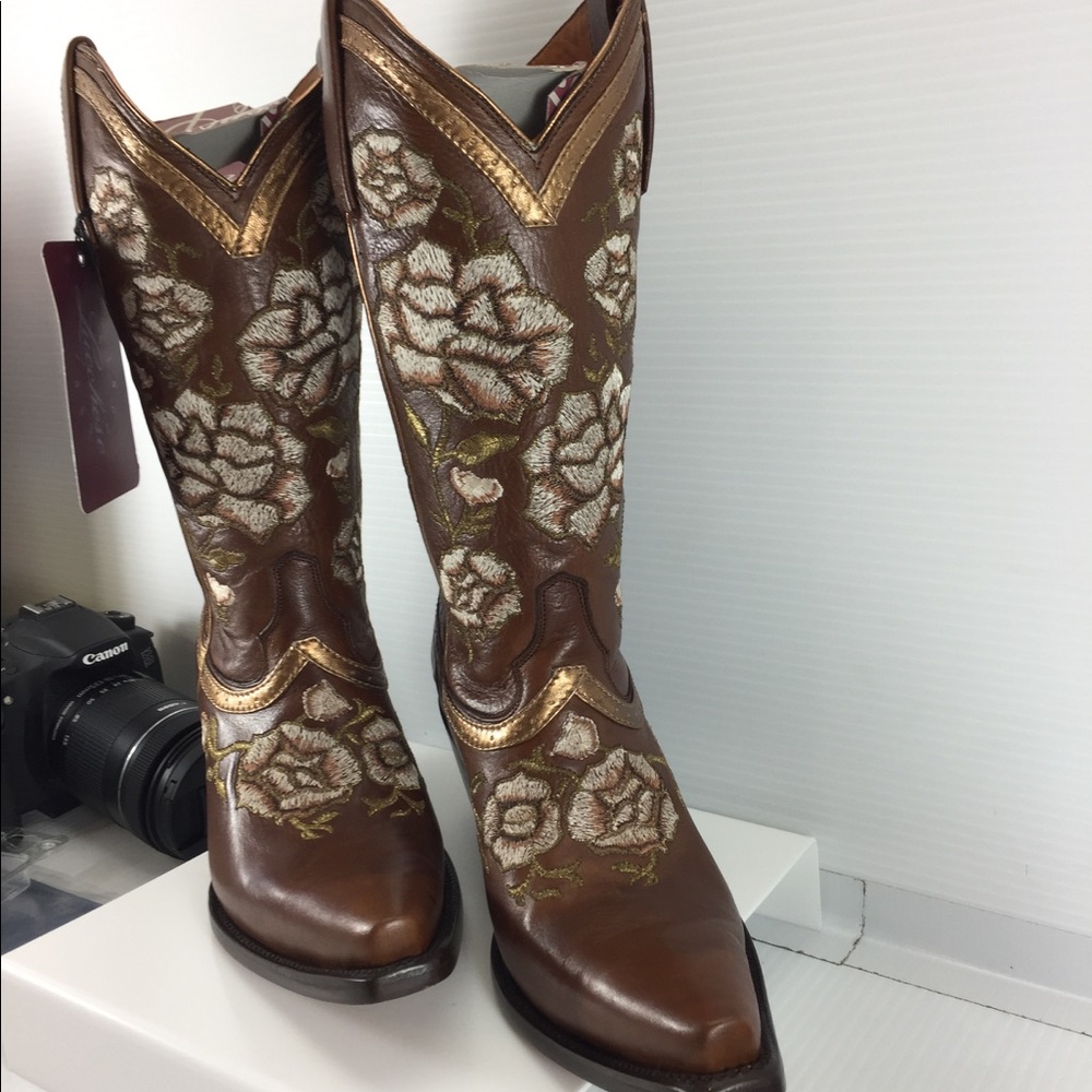 LUCCHESE BOOTS