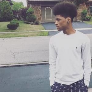 Meet your Posher, Dominic