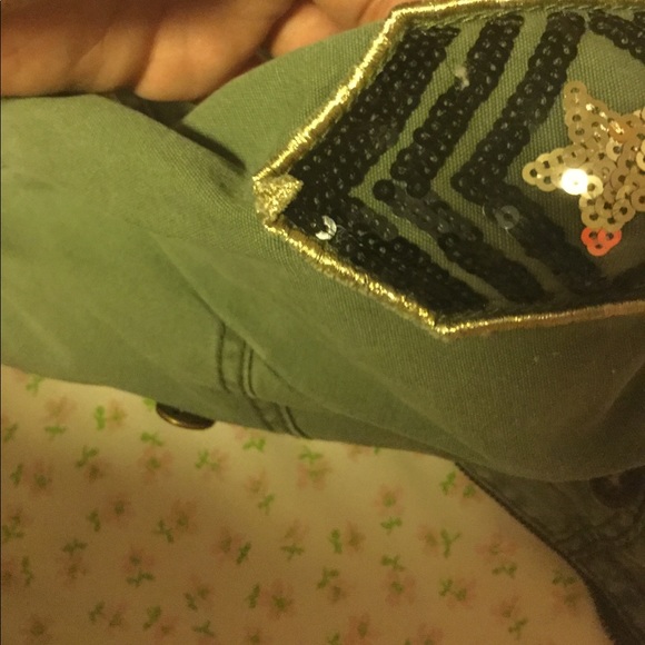 Jacket - Picture 3 of 4