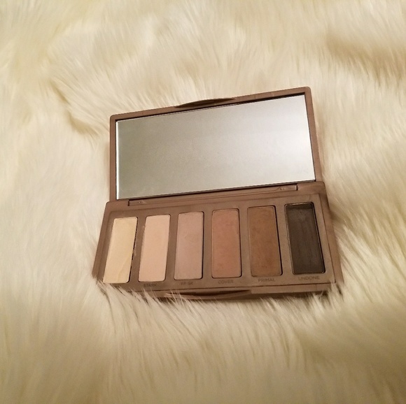 Urban Decay Naked eyeshadow palette - Picture 2 of 2
