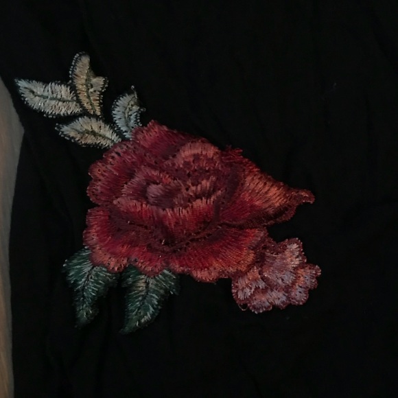 SALE 🆕 Double Rose Tank 🌹 - Picture 4 of 4