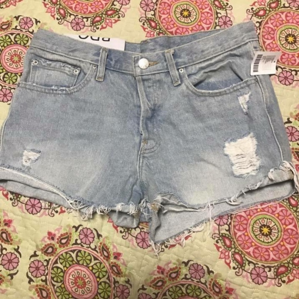 Urban outfitter shorts- size 28: NWT