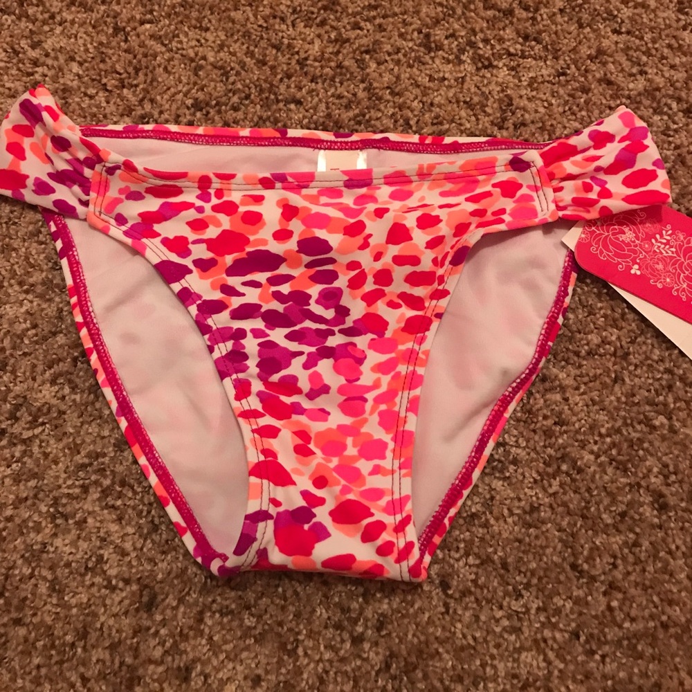 bathing suit bottoms (never worn)