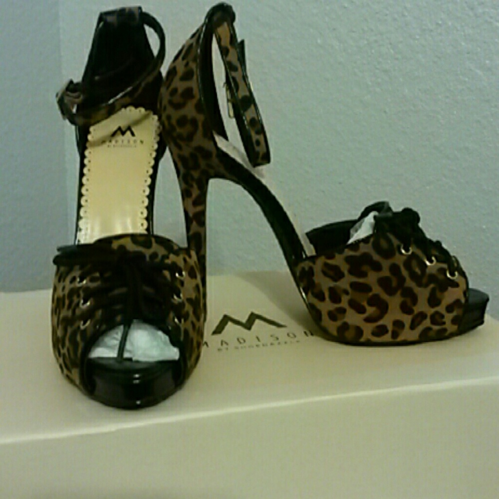 Stunning leopard print stilletos