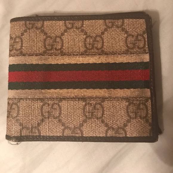 $595 BRAND-NEW IN BOX Gucci Men Gucci Bi-Fold