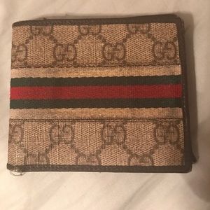 Gucci Bi-Fold