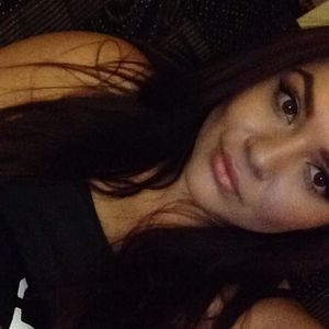 Meet your Posher, Yesenia