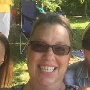 Meet your Posher, Deborah