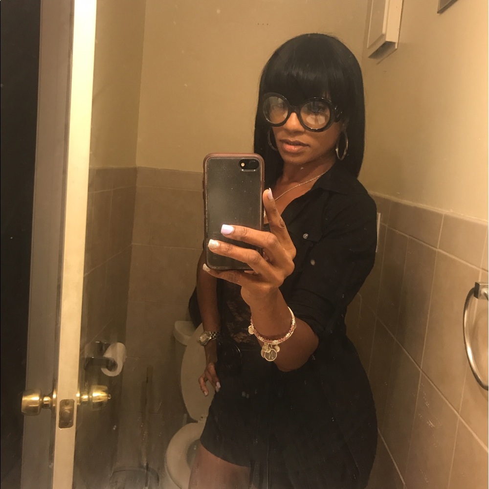 Meet your Posher, Chinita