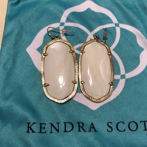 Kendra Scott Danielle Earrings in White Pearl