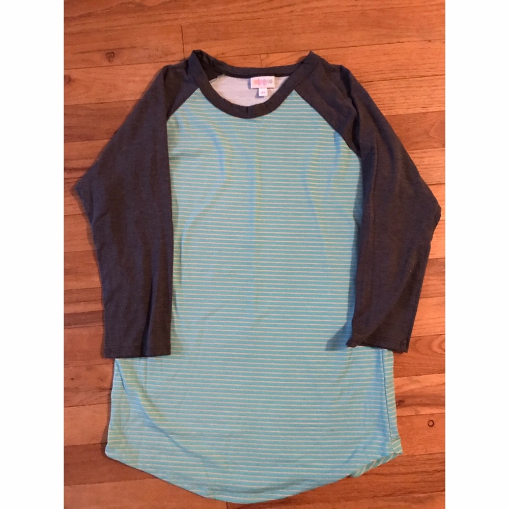 NWOT LuLaRoe Randy baseball shirt