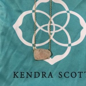 Kendra Scott Isla Necklace in Rose Quartz