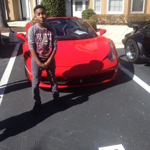 Meet your Posher, Elliott