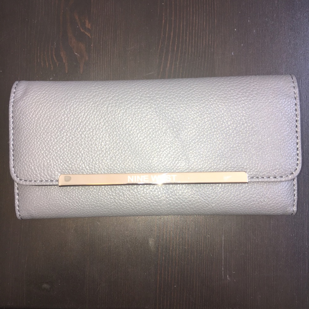 👛 NINE WEST clutch wallet