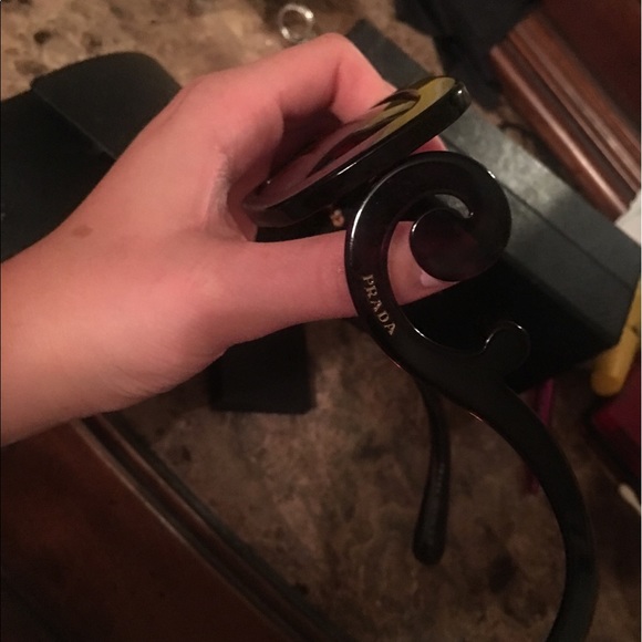 Prada sunglasses - Picture 2 of 2