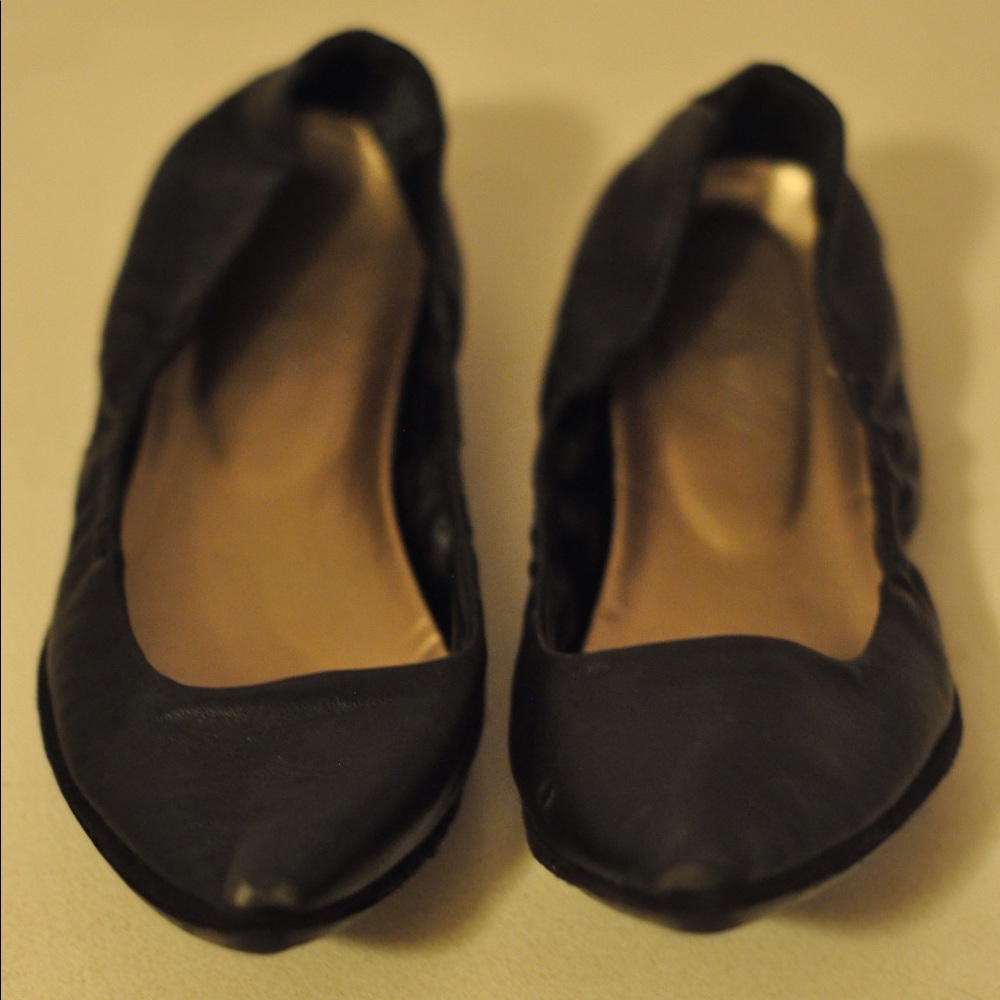 Nine West pointed toe black flats