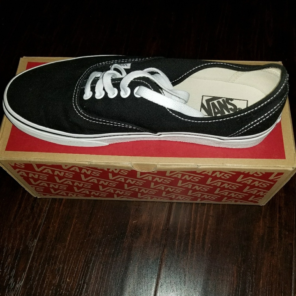 Authentic vans shoe.