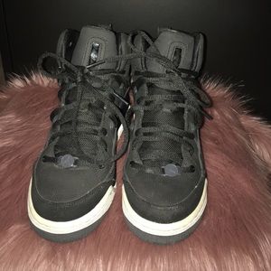 Black Jordan's Size 5 1/2 Y