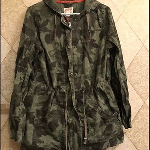 Feminine Camouflage Cinched Jacket