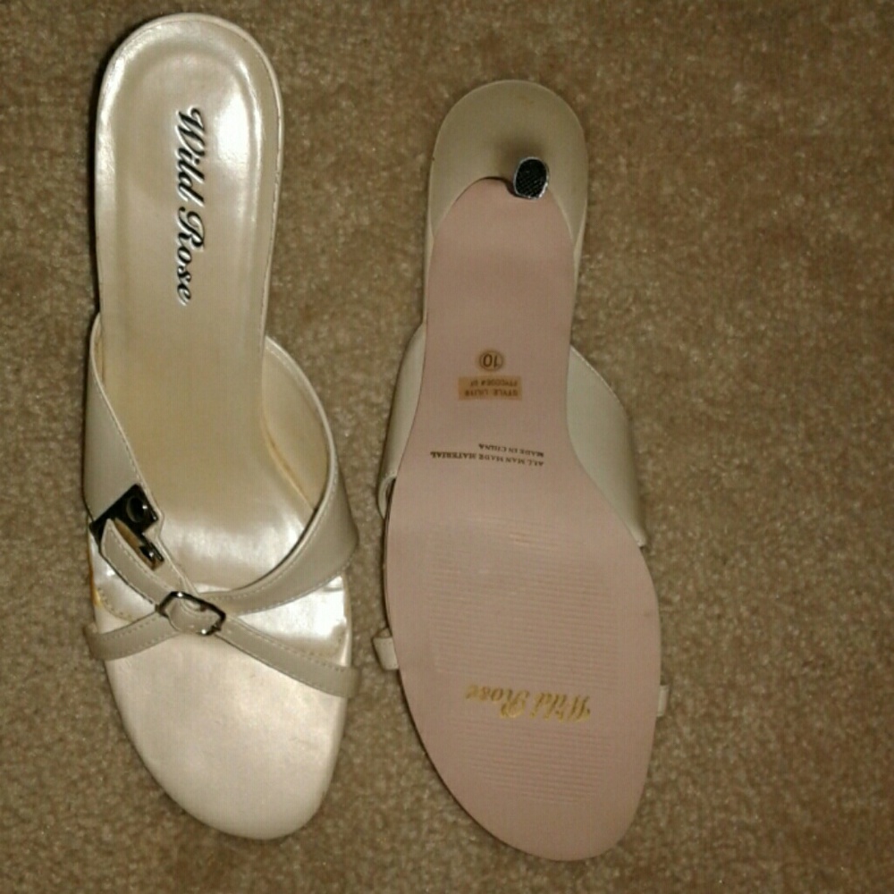 Cream/ivory shoe