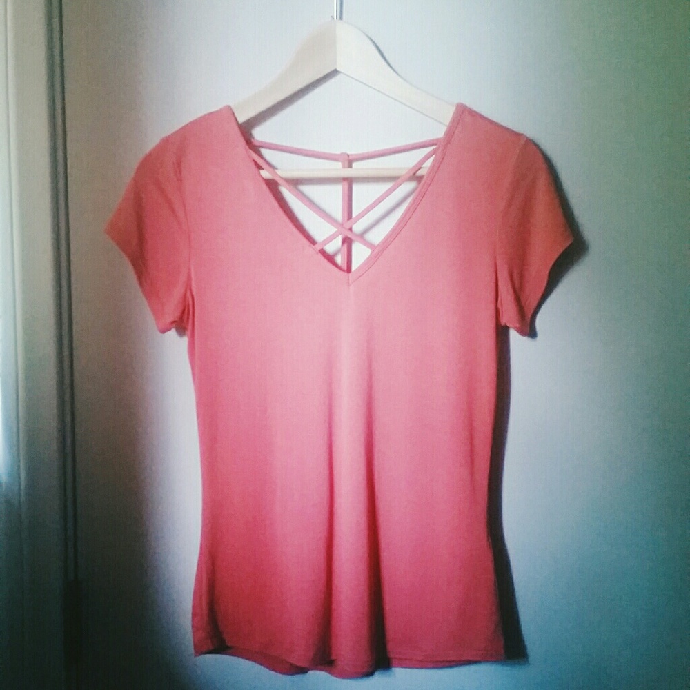 Coral Criss cross T