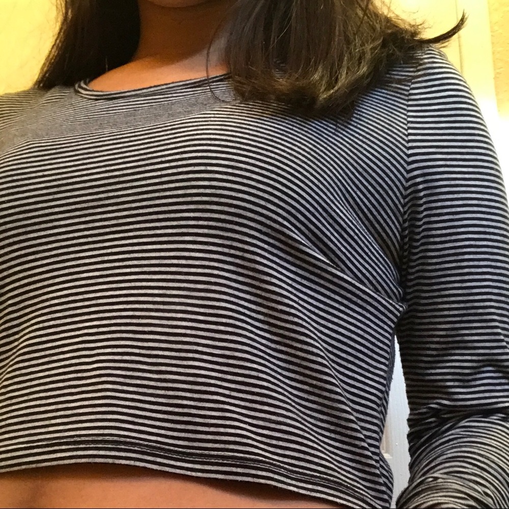 cropped top long sleeve