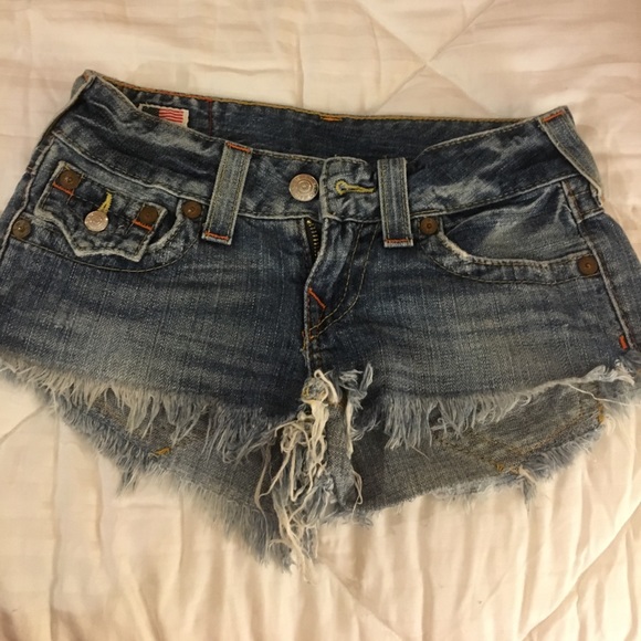 True Religion Joey cut-off shorts - Picture 3 of 4