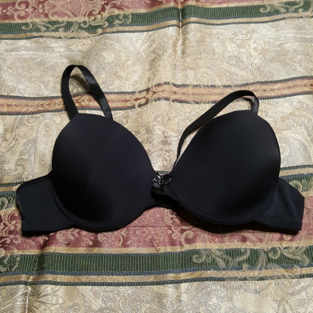Jennifer black bra 34B NWT