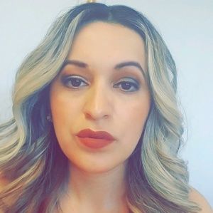 Meet your Posher, Karina