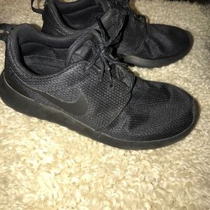 All Black Nike Roshe Ones