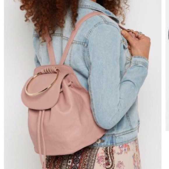 Gold ring pink backpack - Picture 2 of 6