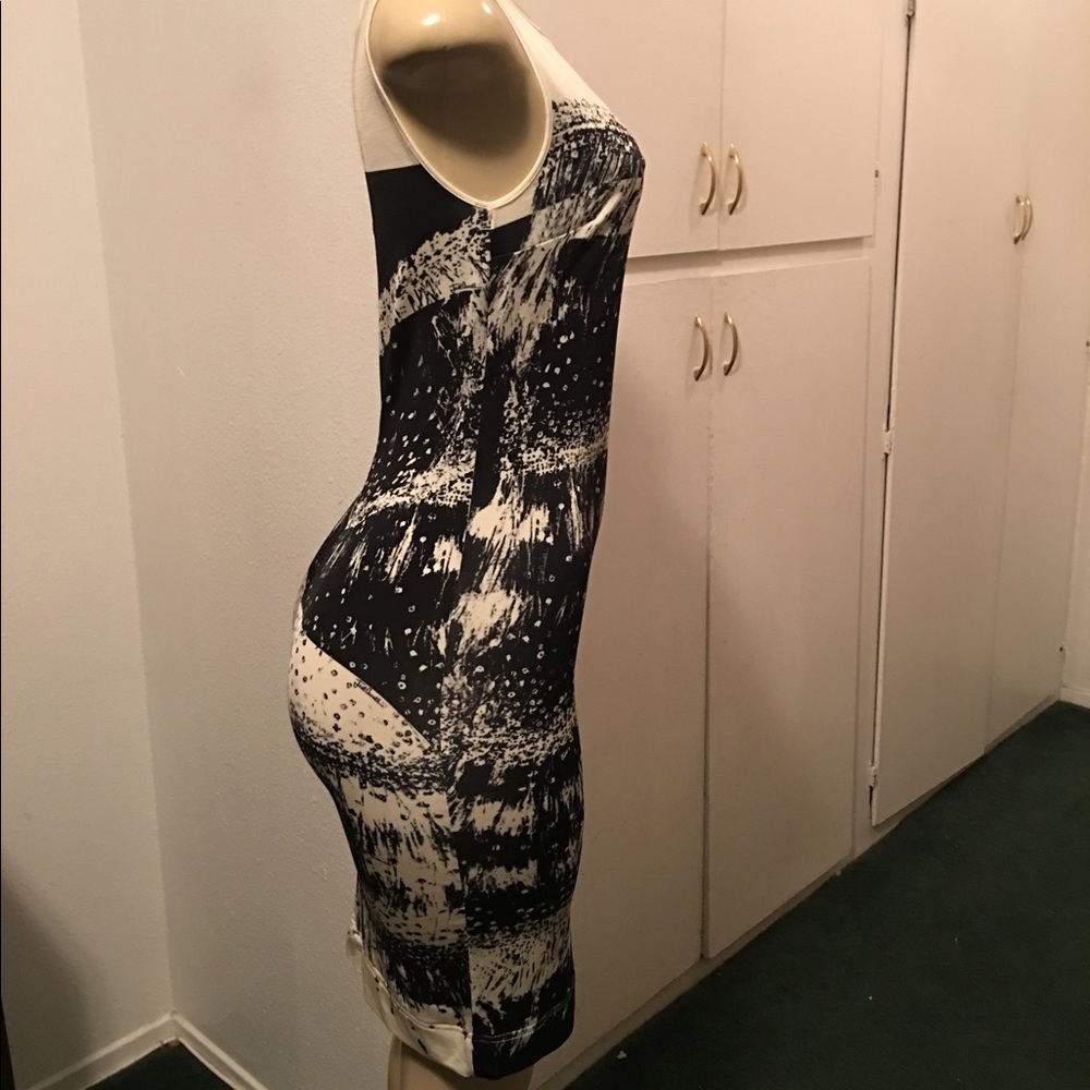 JUST CAVALLI SLEEVELESS DRESS - Picture 3 of 5