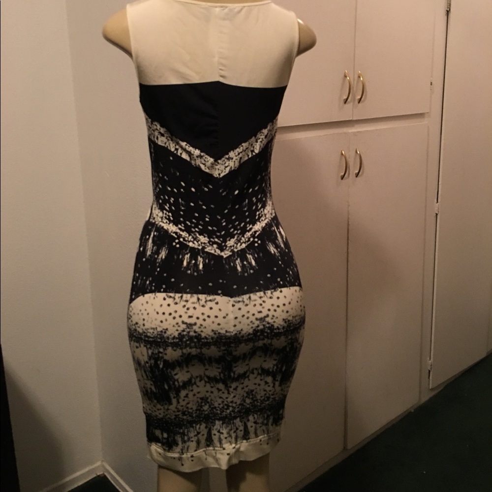 JUST CAVALLI SLEEVELESS DRESS - Picture 4 of 5