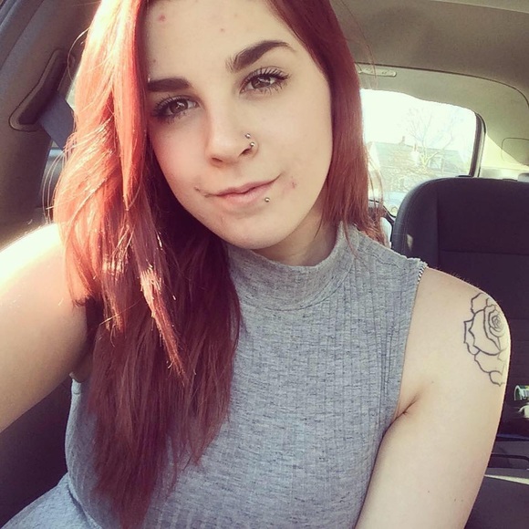 Meet your Posher, Samantha - Picture 2 of 2