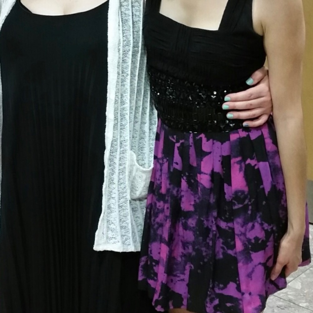 BEBE Flirty GORGEOUSPurple&black dress embellished