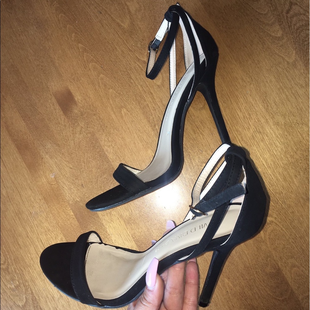 BLACK SUEDE STRAPPY HEELS