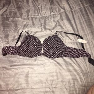 💖VS Push Up Bra💖BRAND NEW WITH TAGS💖