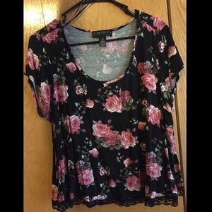 Forever 21 Tops - Black Floral Crop Top Forever 21 Tops - Black Floral Crop Top