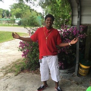 Meet your Posher, Derrick