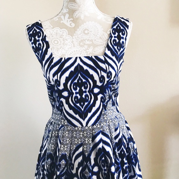 New York & company Eva Mendes dress - Picture 2 of 4