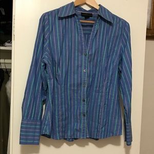 Blue striped, body hugging collar