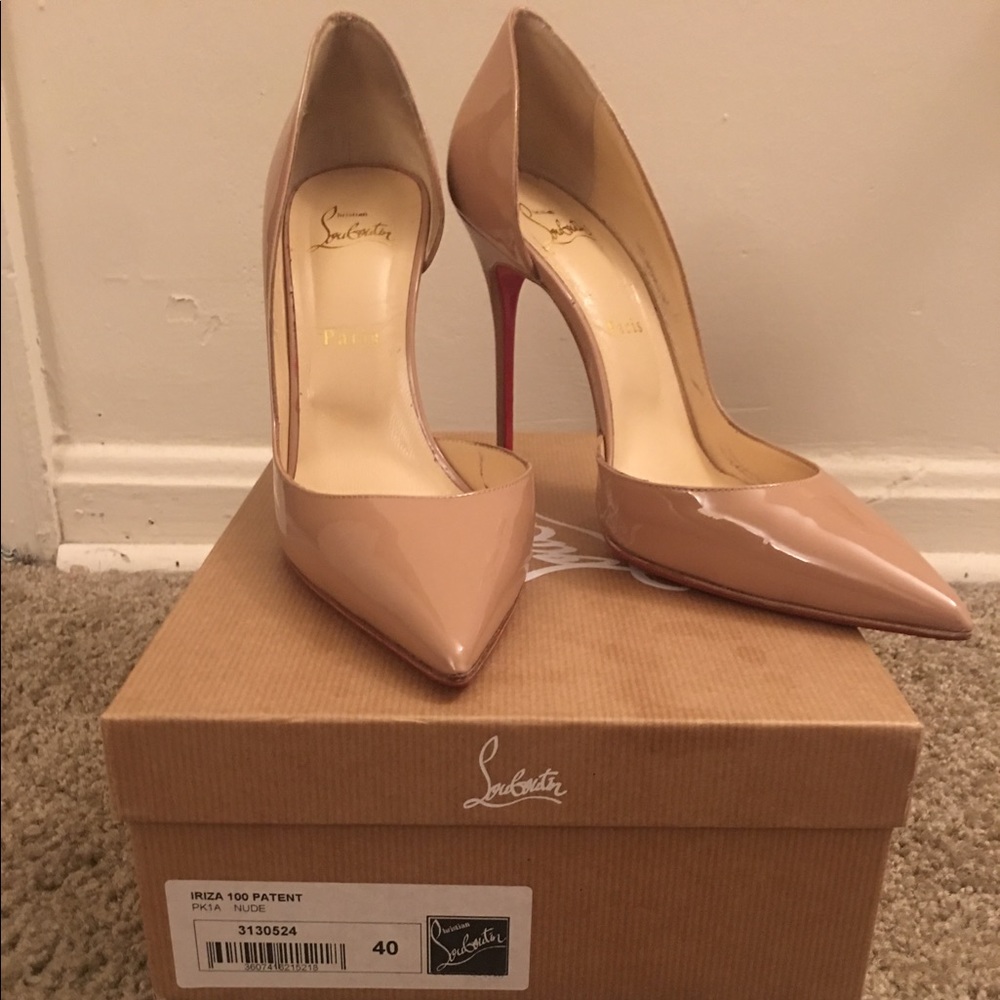 Christian Louboutin Nude Pumps