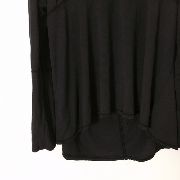 #82 Black Loose Long Sleeve - Picture 3 of 4